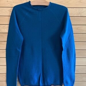 Patagonia Woman’s Vibrant Blue Crewneck Sweater
